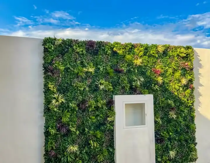 Living wall at a Los Angeles multi-family building